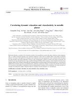 Correlating dynamic relaxation and viscoelasticity in metallic glasses